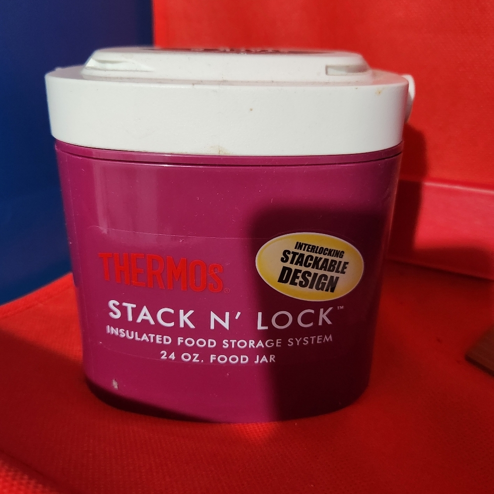 NEW!  THERMOS food container stack n lock 24 oz burgundy